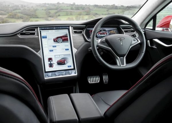    Tesla Model S   
